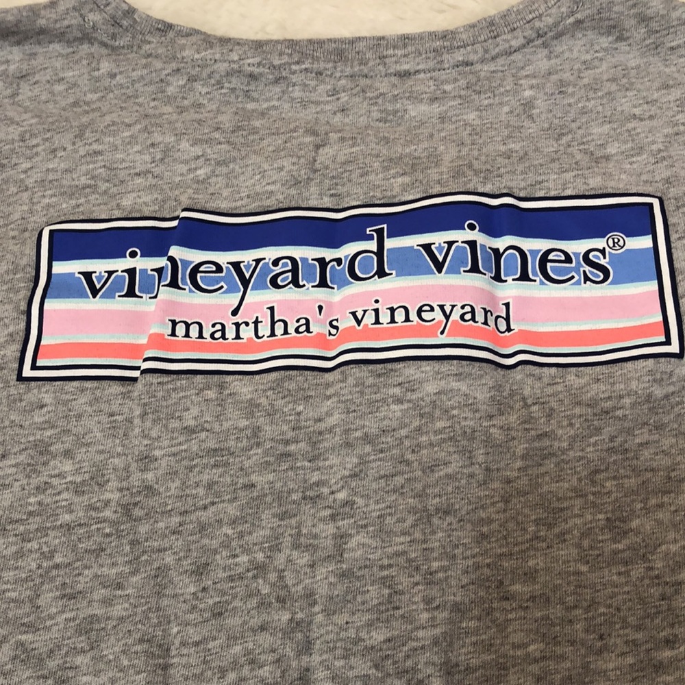 Vineyard vines women’s size small long sleeve T-shirt